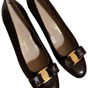100% authentic ferragamo shoes women size 8.5